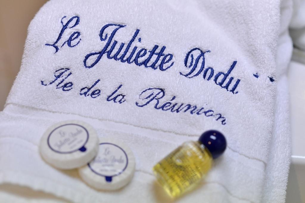 Отель Le Juliette Dodu- Le Charme D'Un Monument Historique Сен-Дени Экстерьер фото